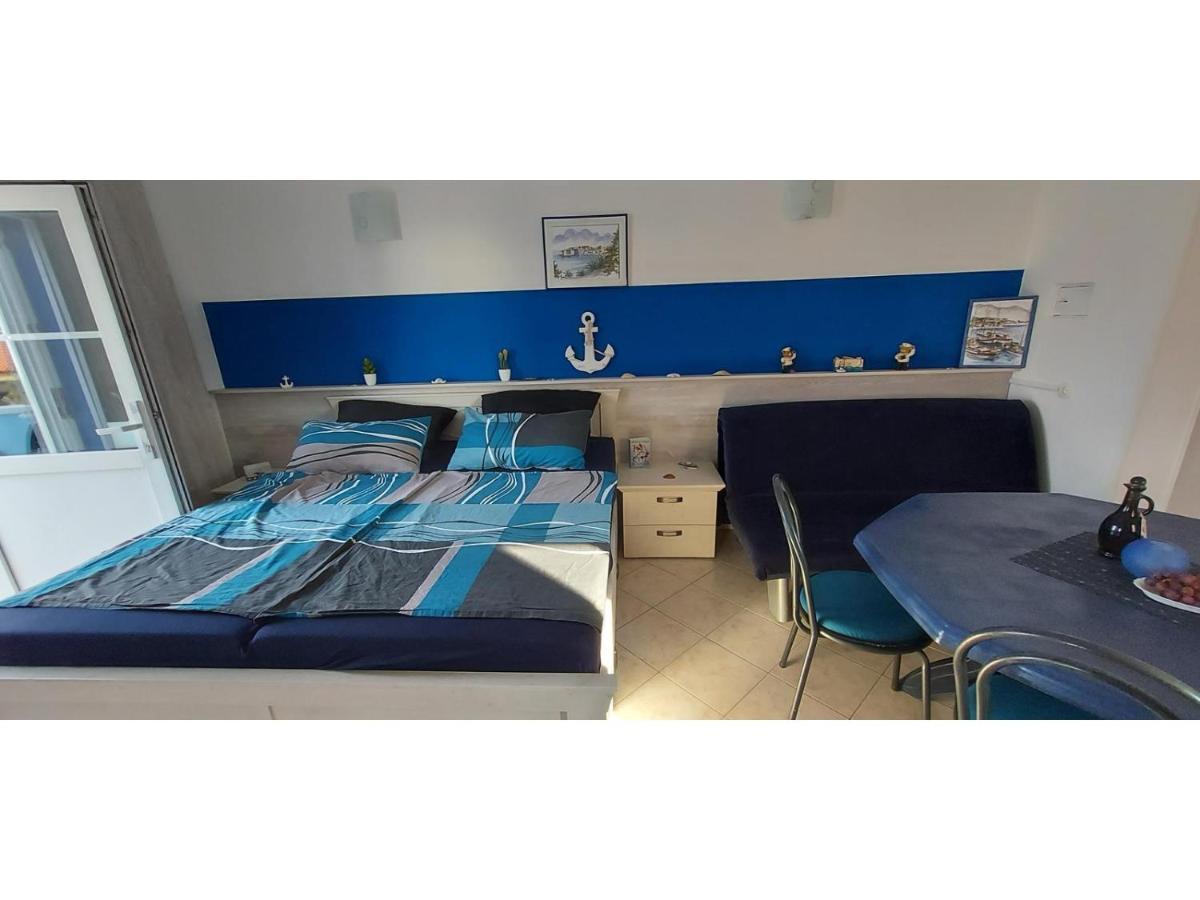 Blue Sea Vir Apartments Buitenkant foto